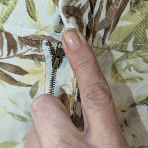 Caribbean Joe Cream and Brown Bermudas Tropical Style - Picture 4 of 8